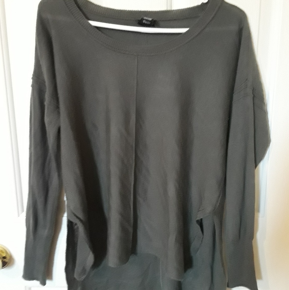 RUE 21 GREEN TOP